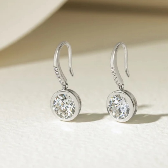 Mia Drop Earrings in Sterling Silver Diamond Nexus Diamond Simulate - Picture 2 of 5